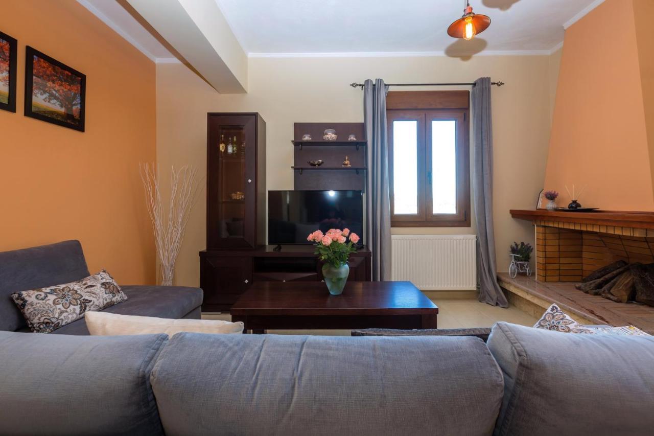 Kastanéa Louisa'S Summer House מראה חיצוני תמונה